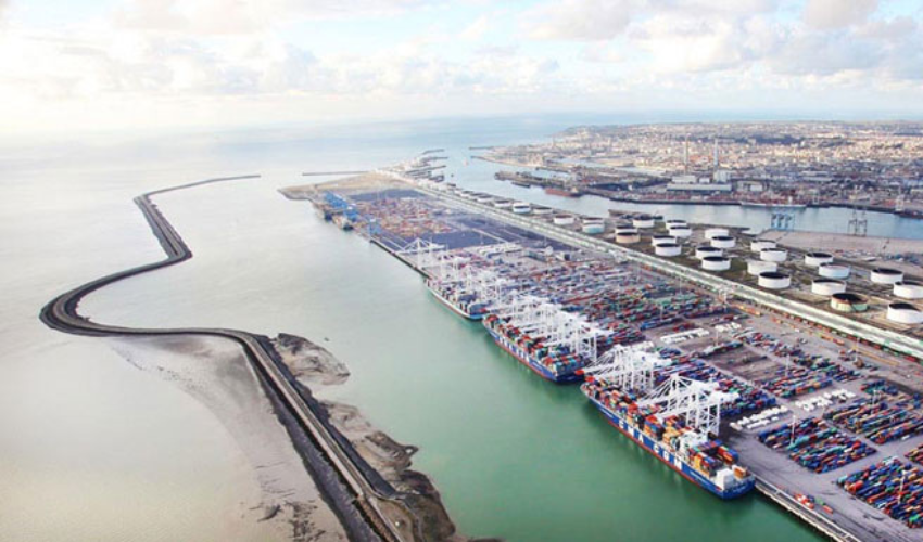 Actualités transport international de marchandises septembre 2022 - La mise en service d’un terminal méthanier flottant au Havre en septembre 2023 confirmée 
